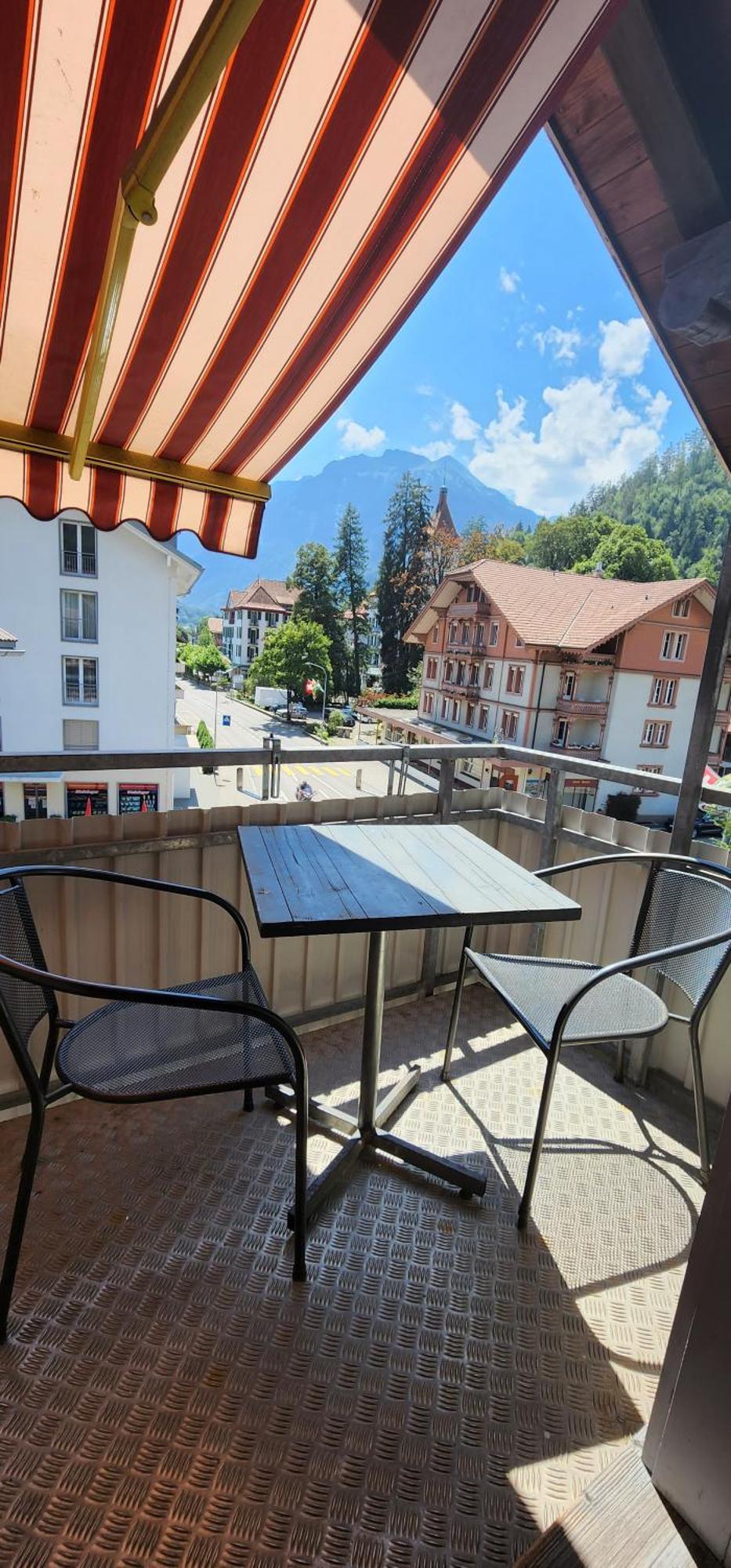 Hotel Tell And Apartments Unterseen Rum bild