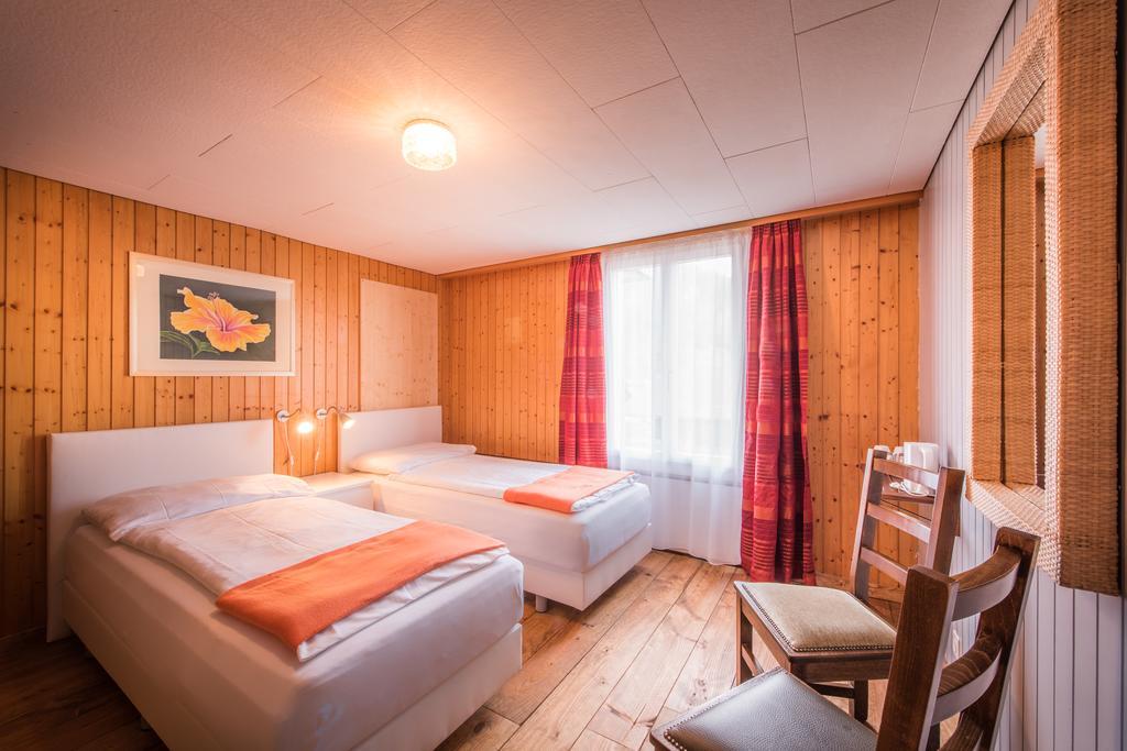 Hotel Tell And Apartments Unterseen Rum bild